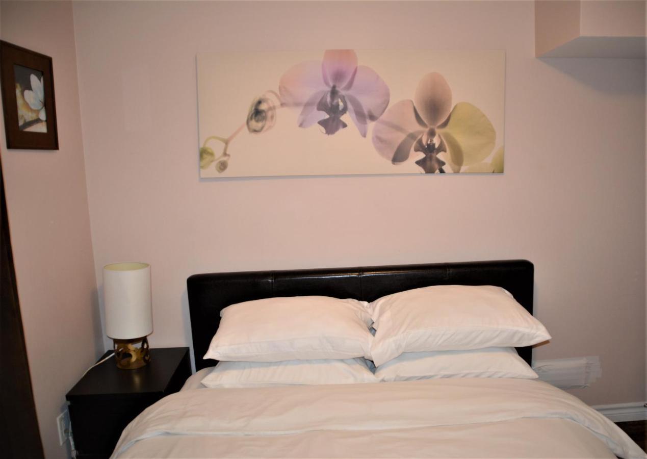 Beautiful And Spacious Basement Apartment Brampton Bagian luar foto