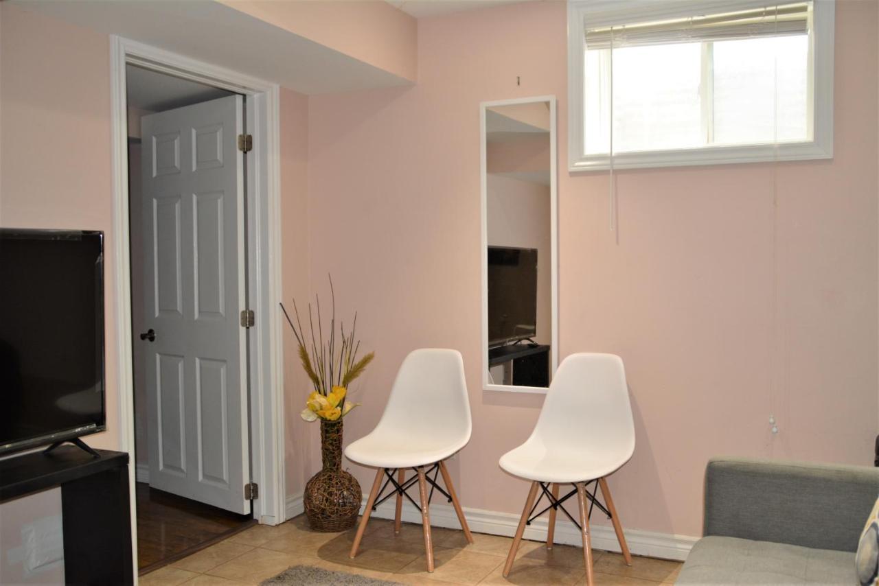 Beautiful And Spacious Basement Apartment Brampton Bagian luar foto