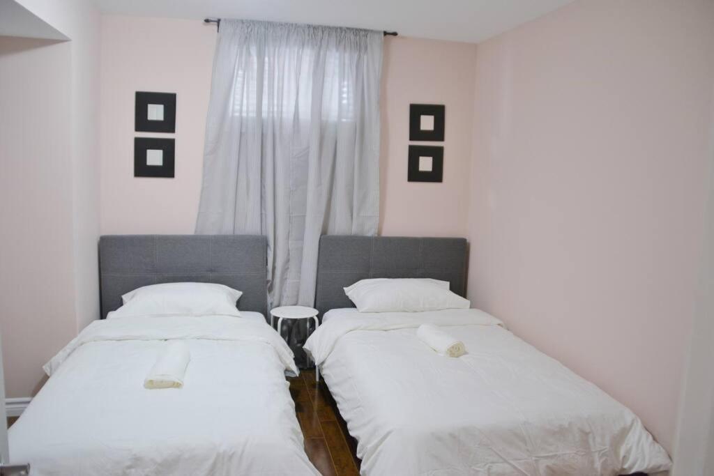 Beautiful And Spacious Basement Apartment Brampton Bagian luar foto