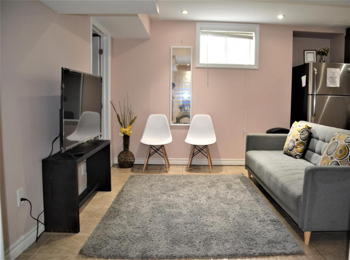 Beautiful And Spacious Basement Apartment Brampton Bagian luar foto