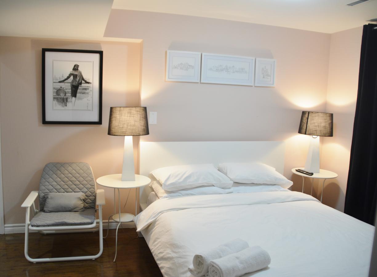 Beautiful And Spacious Basement Apartment Brampton Bagian luar foto
